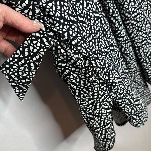 L.L.Bean Geometric Print UPF 50+ One Piece Swimsuit. Size 18 D Cup. - Picture 7 of 13